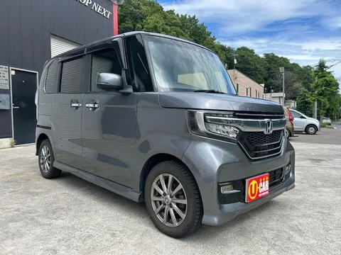 Honda N-BOX Custom