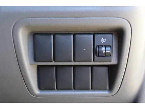 Mitsubishi Minicab Van