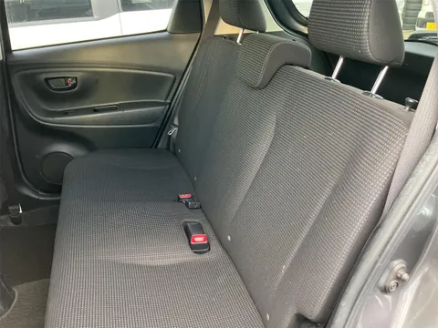 Toyota Yaris (Vitz)