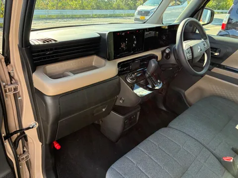 Mitsubishi Delica Mini
