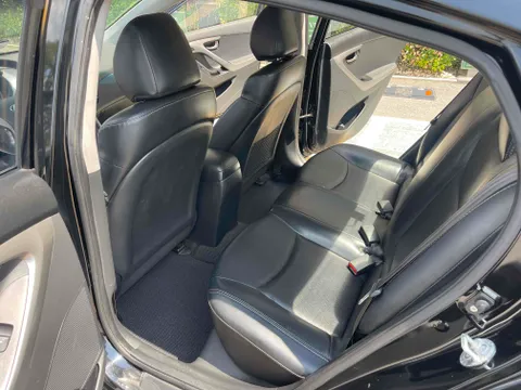 Hyundai Elantra (Avante)