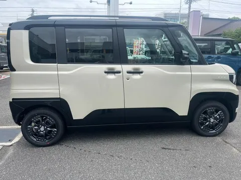 Mitsubishi Delica Mini