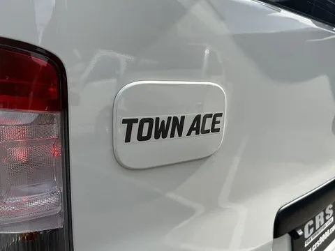 Toyota TownAce Van
