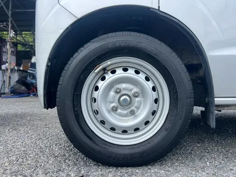 Mitsubishi Minicab Van