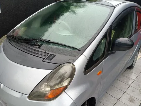 Mitsubishi I