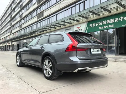 Volvo V90
