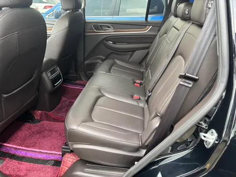 Roewe RX8
