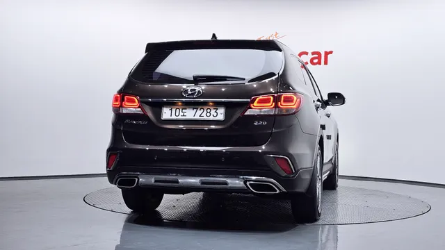 Hyundai Grand Santa Fe (Maxcruz)