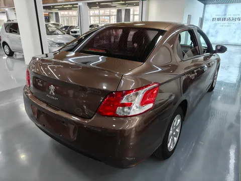 Peugeot 301