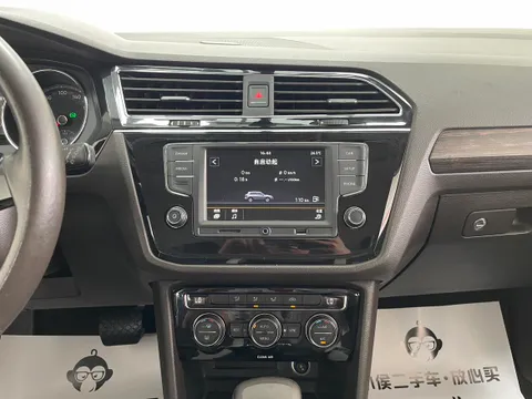 Volkswagen Tiguan L