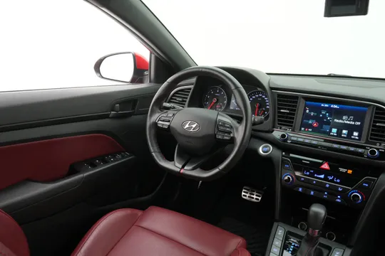 Hyundai Elantra (Avante)