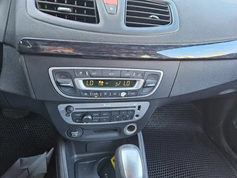 Renault SM3