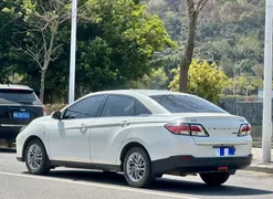 Venucia D60
