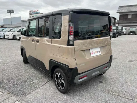 Mitsubishi Delica Mini