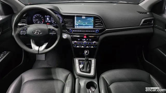 Hyundai Elantra (Avante)