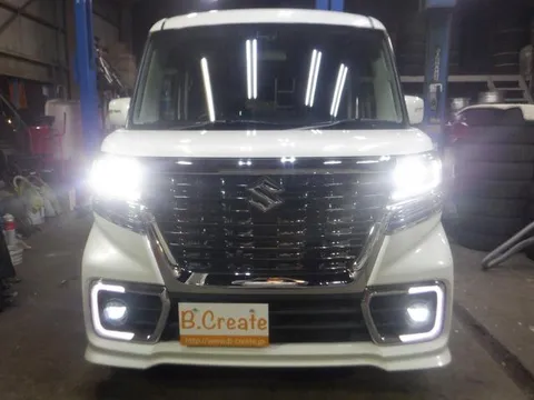 Suzuki Spacia Custom