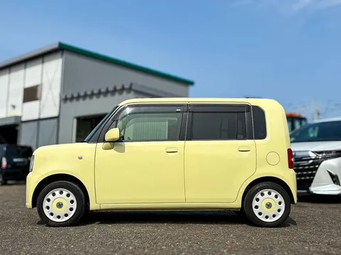 Toyota Pixis Space