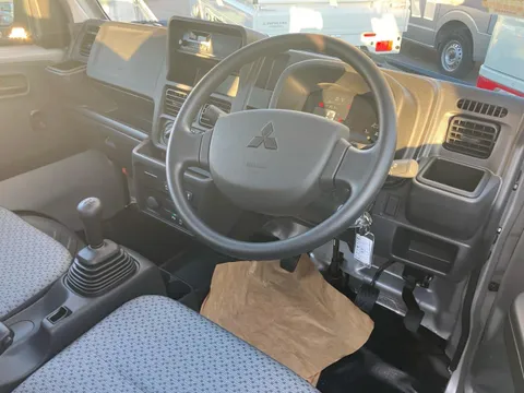 Mitsubishi Minicab Truck