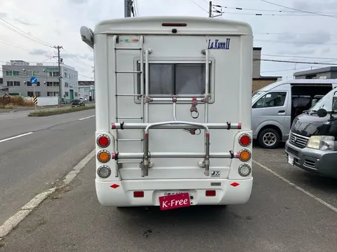 Mazda Scrum Truck