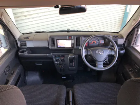 Toyota Pixis Van