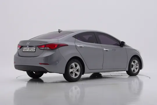 Hyundai Elantra (Avante)