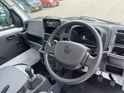 Nissan Clipper Truck