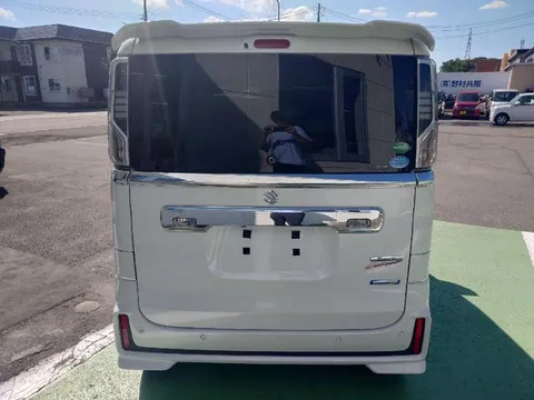 Suzuki Spacia Custom