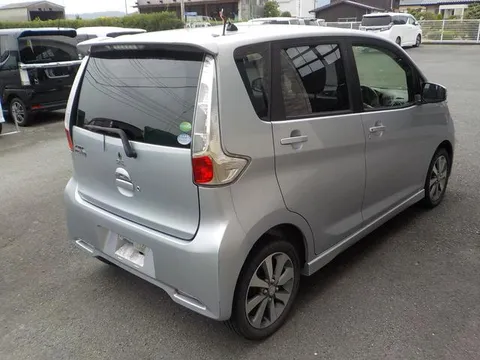 Mitsubishi eK Custom