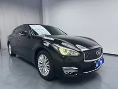 Infiniti Q70