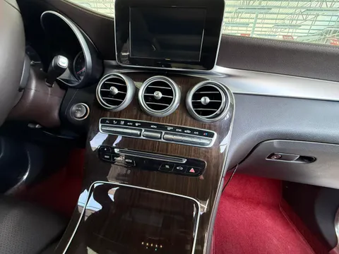 Mercedes-Benz Mercedes-Benz GLC