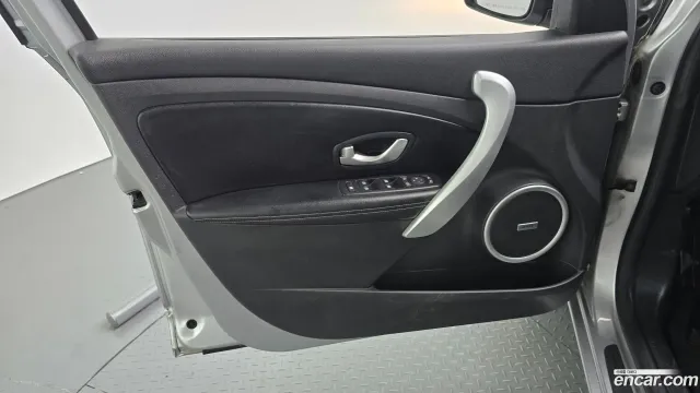Renault SM3