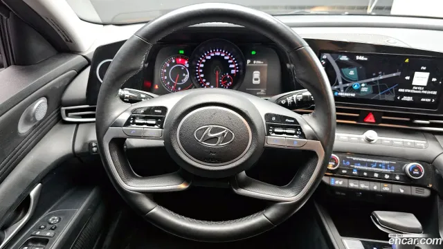 Hyundai Elantra (Avante)
