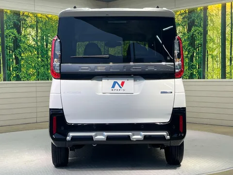 Mitsubishi Delica Mini