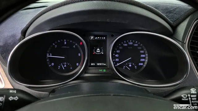 Hyundai Grand Santa Fe (Maxcruz)