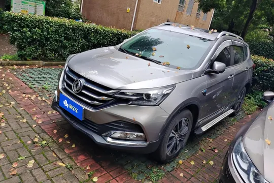 Dongfeng AX7