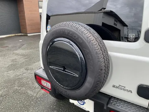 Suzuki Jimny Sierra