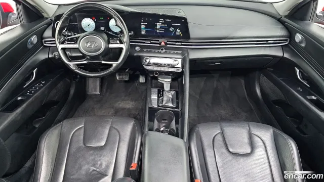 Hyundai Elantra (Avante)