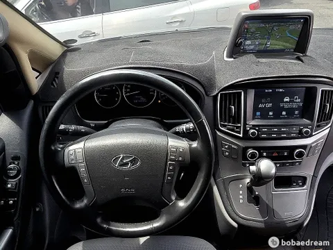Hyundai Grand Starex