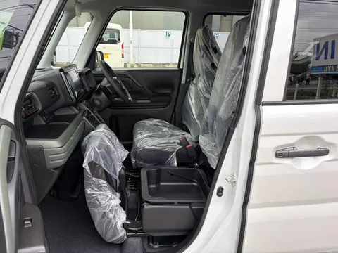 Suzuki Spacia Gear