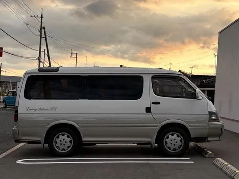 Toyota HiAce Wagon