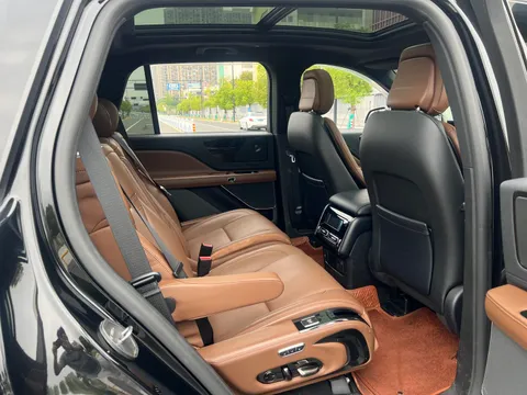 Lincoln Aviator