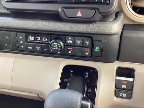 Honda N-BOX Joy