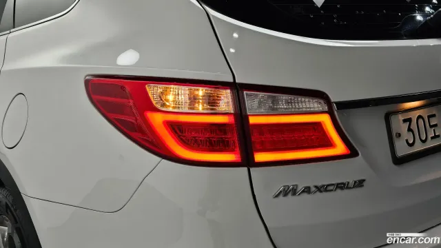 Hyundai Grand Santa Fe (Maxcruz)
