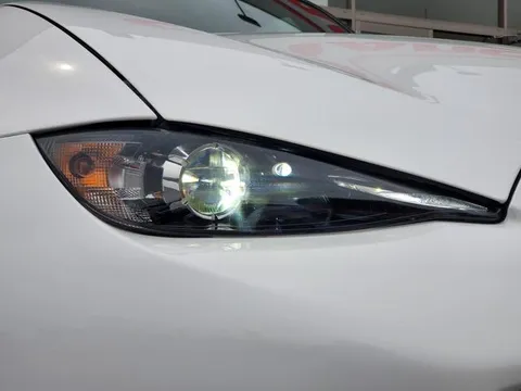Mazda MX-5 (Roadster)