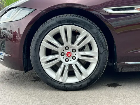 Jaguar XFL