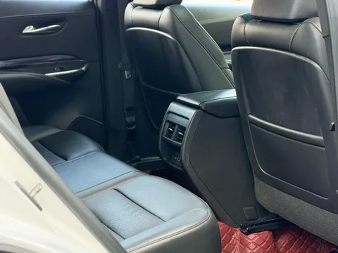 Cadillac XT4