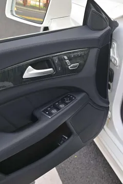 Mercedes-Benz Mercedes-Benz CLS