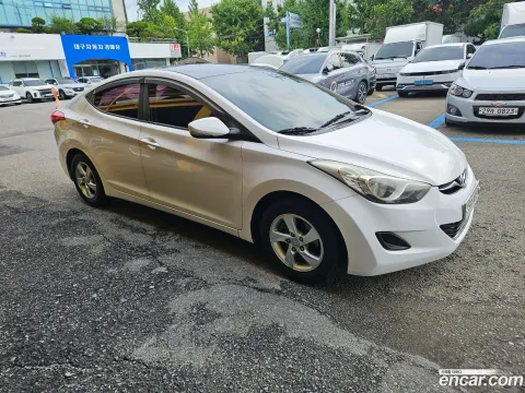 Hyundai Elantra (Avante)