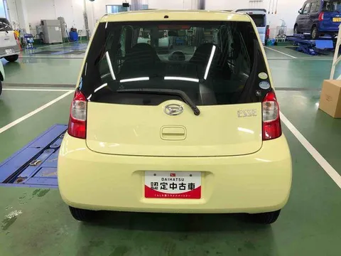 Daihatsu Esse