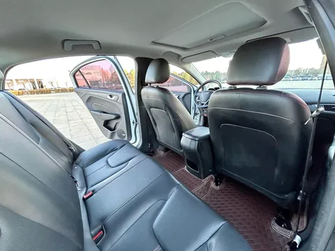 Chery Arrizo 5